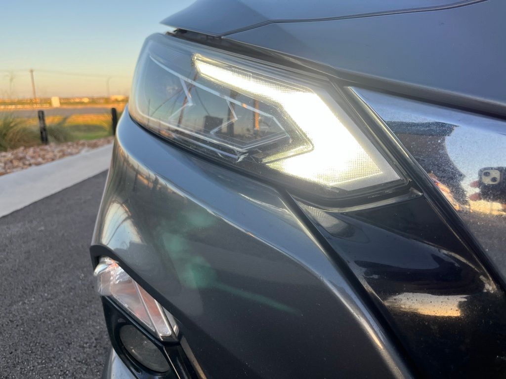 Thumbnail: 2020 Nissan Altima - 14