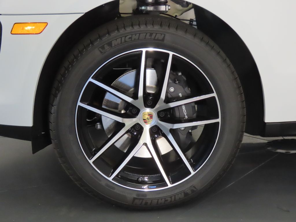 Thumbnail: 2026 Porsche Macan - 11
