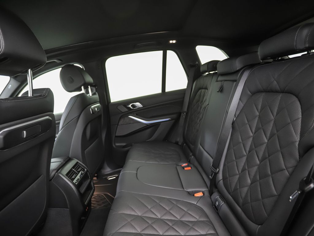Thumbnail: 2026 BMW X5 - 22