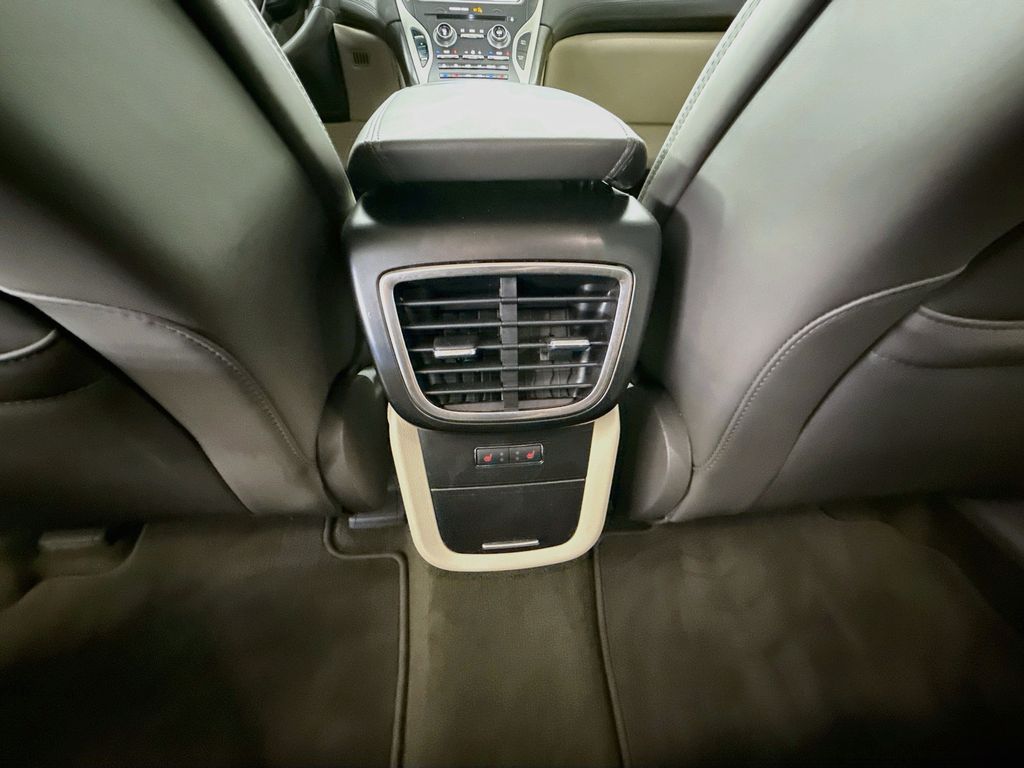 Thumbnail: 2019 Lincoln Nautilus - 26