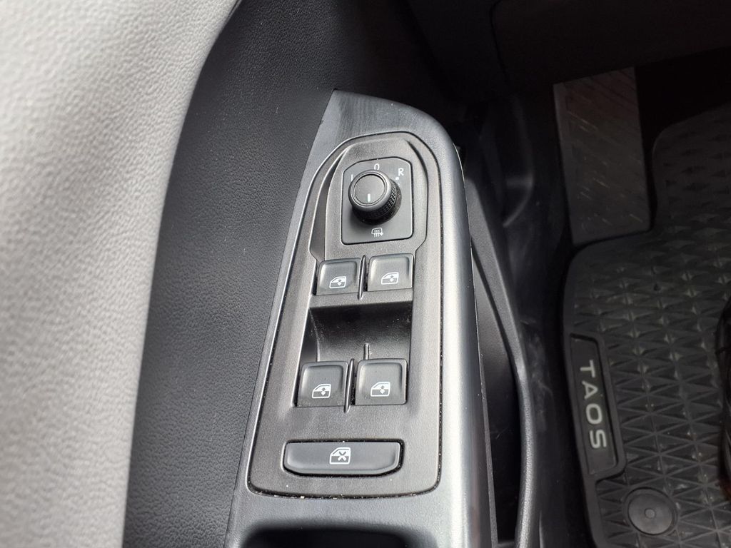 2023 Volkswagen Taos 1.5T SE White at DeMontrond Auto Country