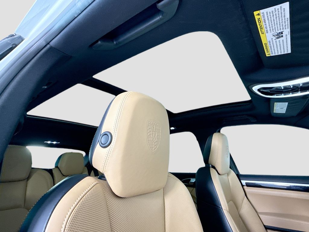 Thumbnail: 2017 Porsche Cayenne - 18