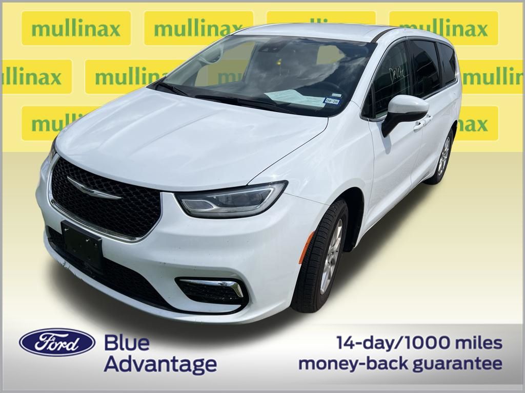 Certified Used 2023 White Chrysler Touring L image 3