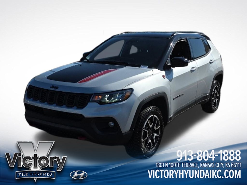 Silver Zynith Metallic Clearcoat 2026 Jeep Compass SUV / Crossover Four-Wheel Drive 8-Speed Automatic