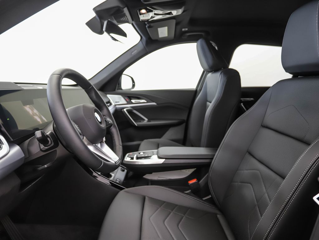 Thumbnail: 2025 BMW X1 - 11