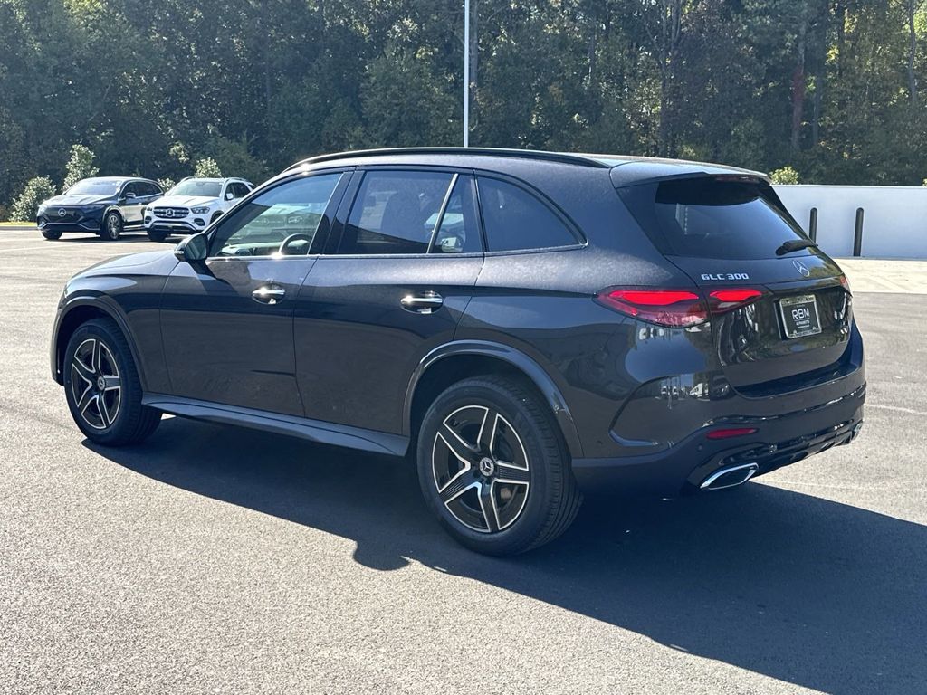 2025 Mercedes-Benz GLC GLC 300 6