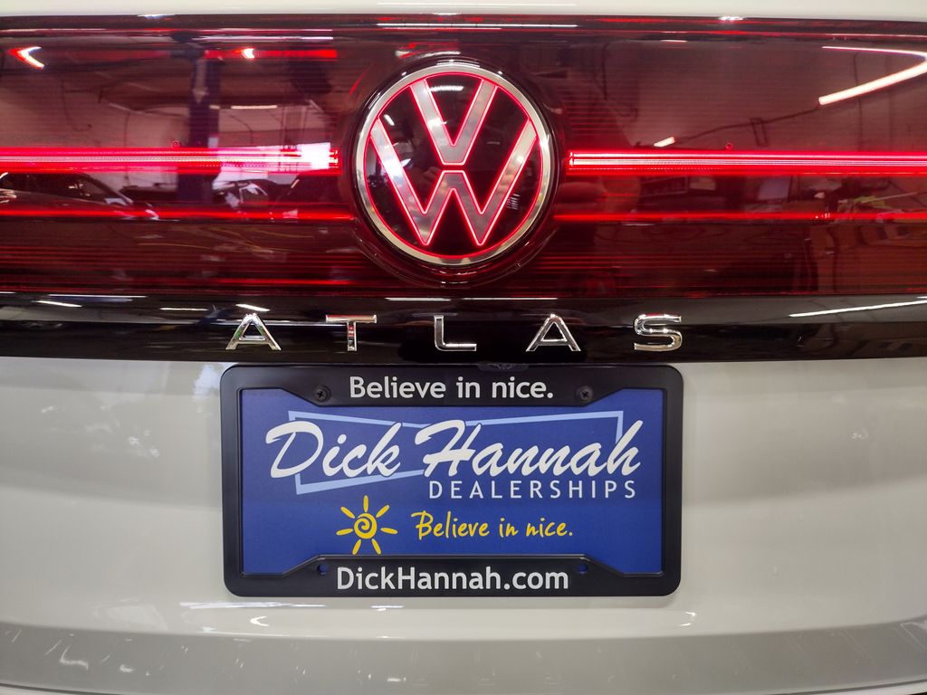 2025 Volkswagen Atlas 2.0T Peak Edition