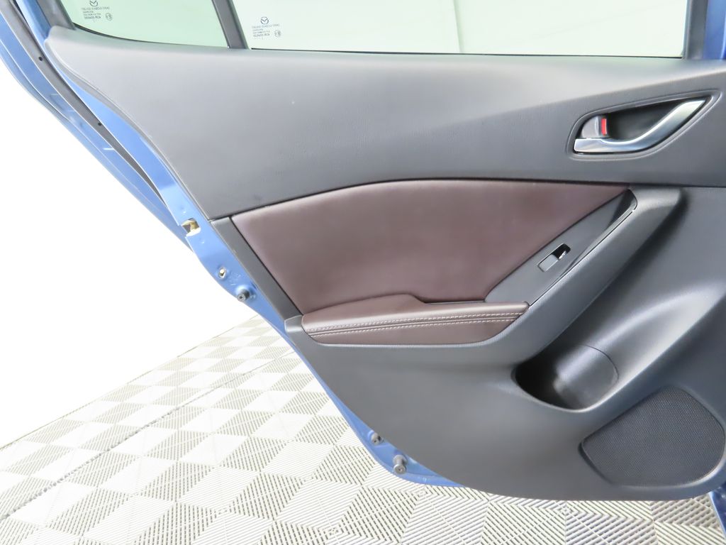 Thumbnail: 2018 Mazda Mazda3 - 26