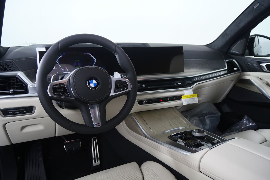 Thumbnail: 2026 BMW X7 - 20