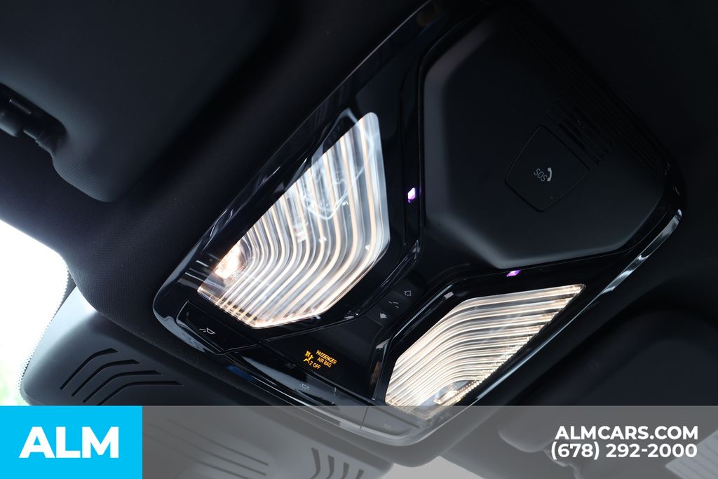 Used 2025 Black BMW xDrive30i image 38