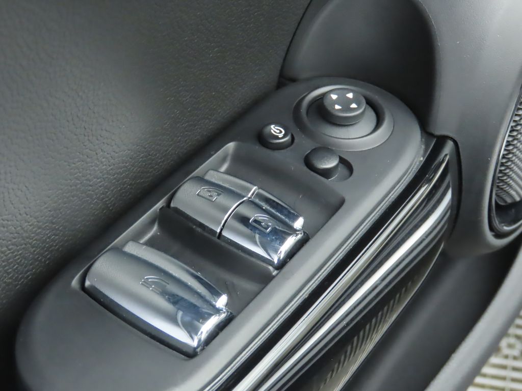 Thumbnail: 2023 MINI Cooper - 31