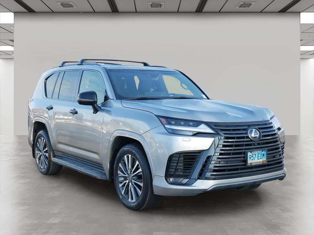 2022 Lexus LX 600 Premium AWD