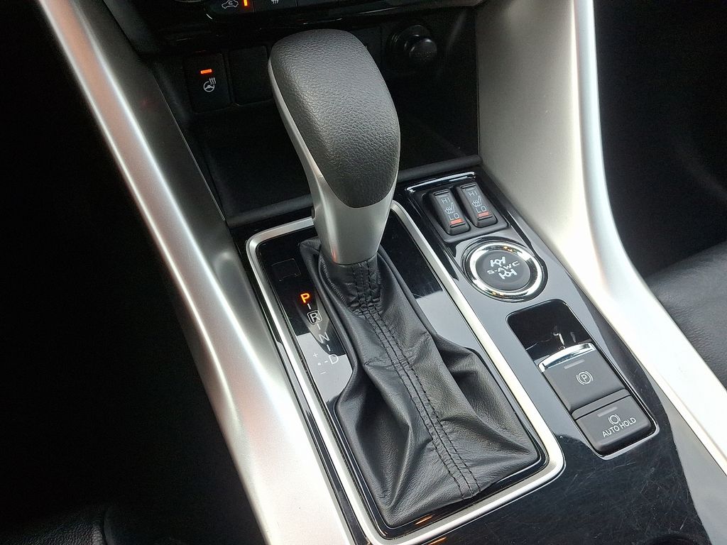 2024 Mitsubishi Eclipse Cross SEL 15