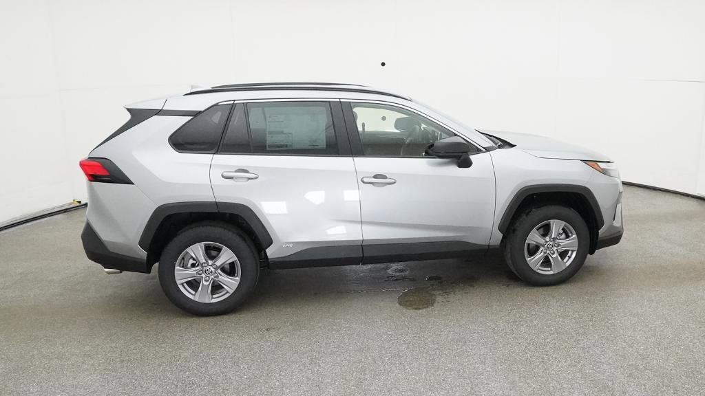 Thumbnail: 2025 Toyota RAV4 - 29