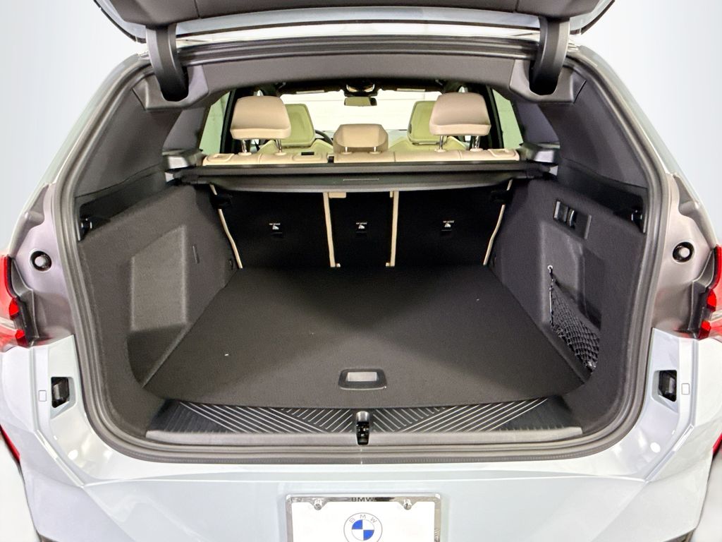 Thumbnail: 2026 BMW X3 - 27