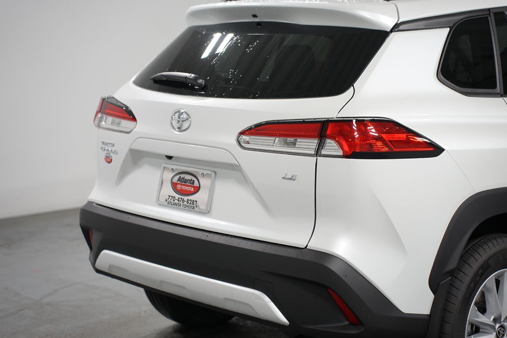 2025 Toyota Corolla Cross LE 9