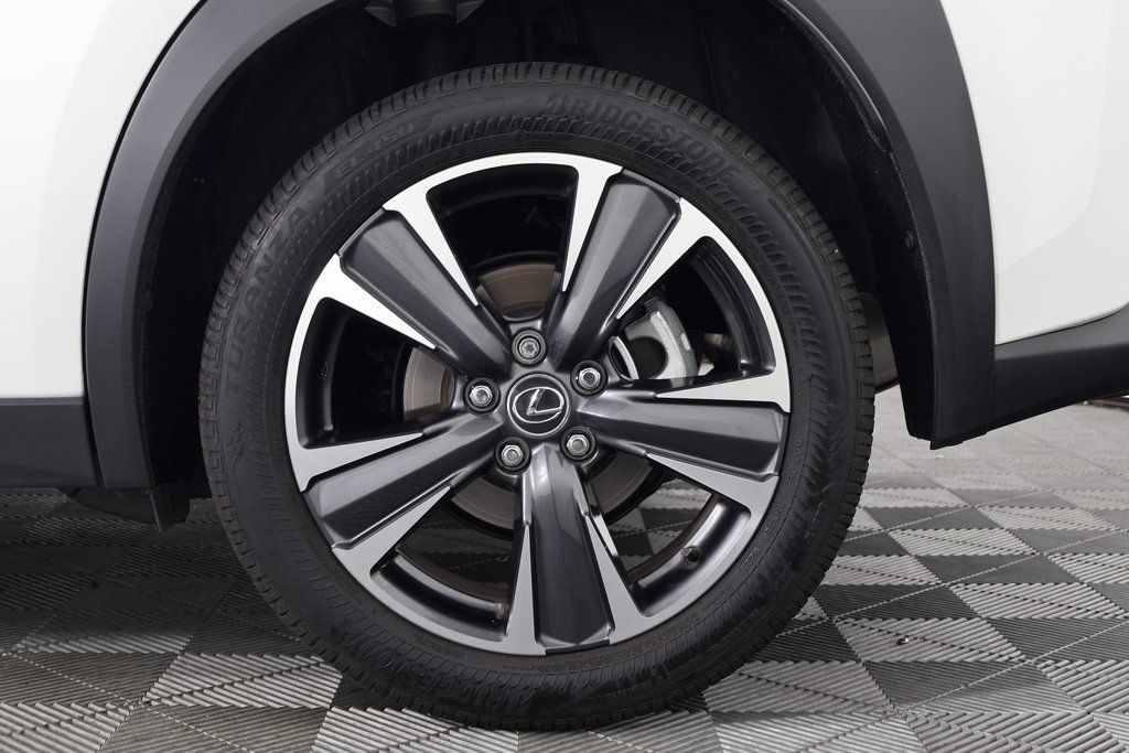 Thumbnail: 2025 Lexus UX - 16