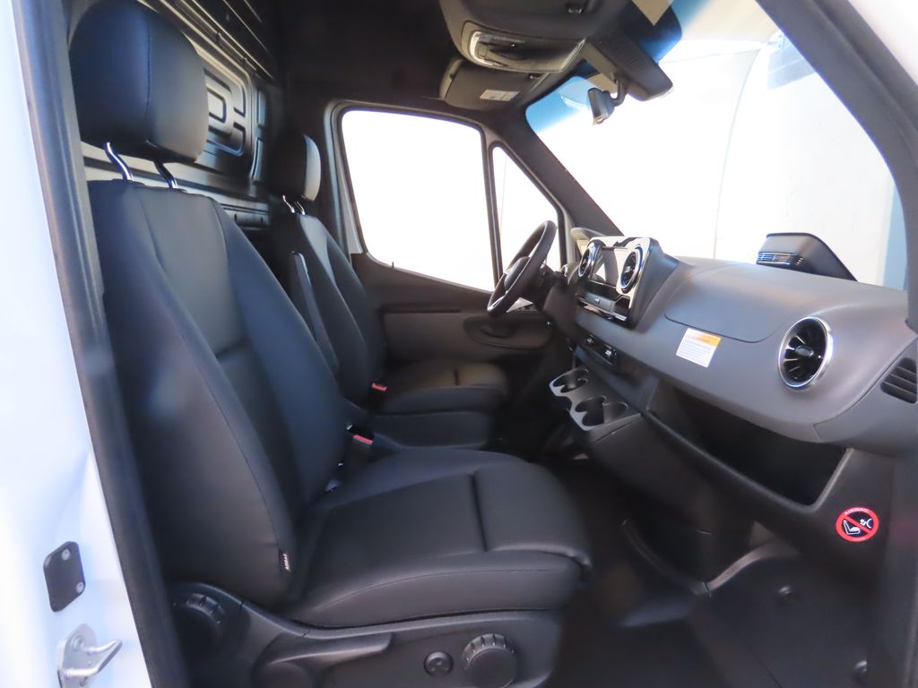 Thumbnail: 2026 Mercedes-Benz Sprinter - 18