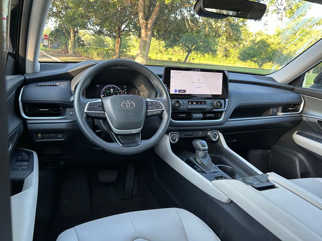 2024 Toyota Grand Highlander XLE 12