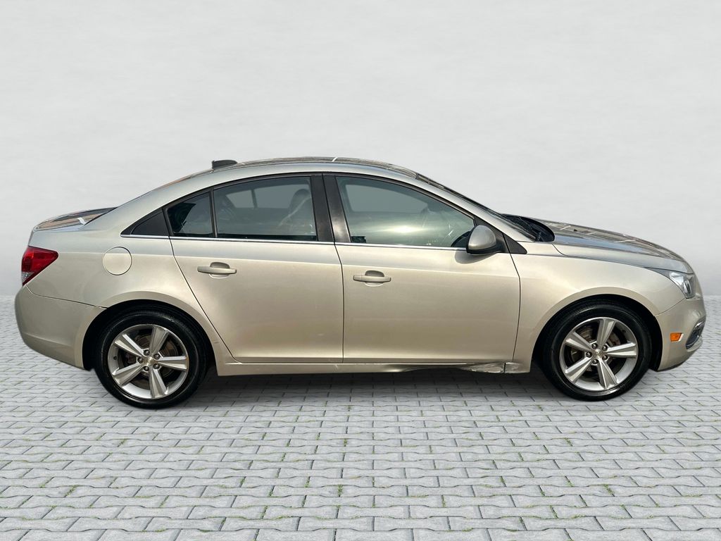 Thumbnail: 2016 Chevrolet Cruze - 8