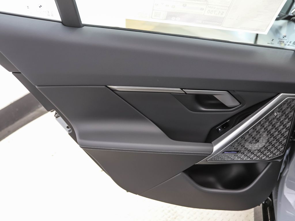 Thumbnail: 2026 BMW 5 Series - 21