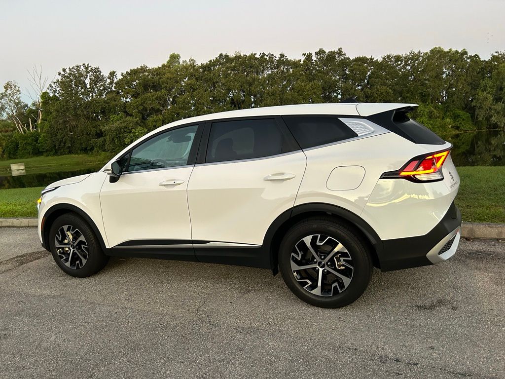Thumbnail: 2024 Kia Sportage - 3