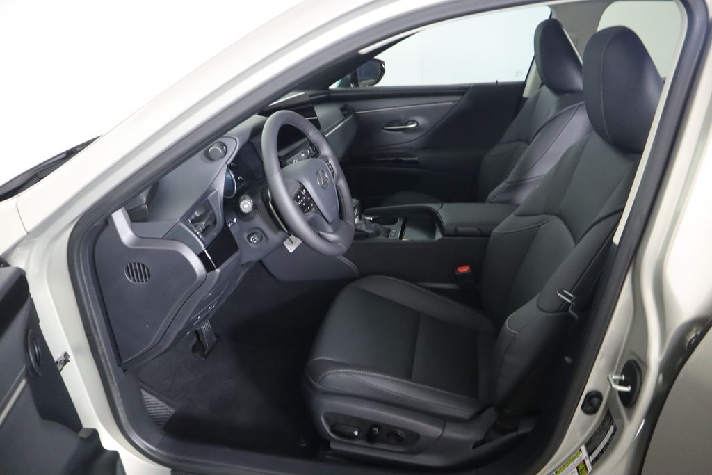 2025 Lexus ES Hybrid 300h 20