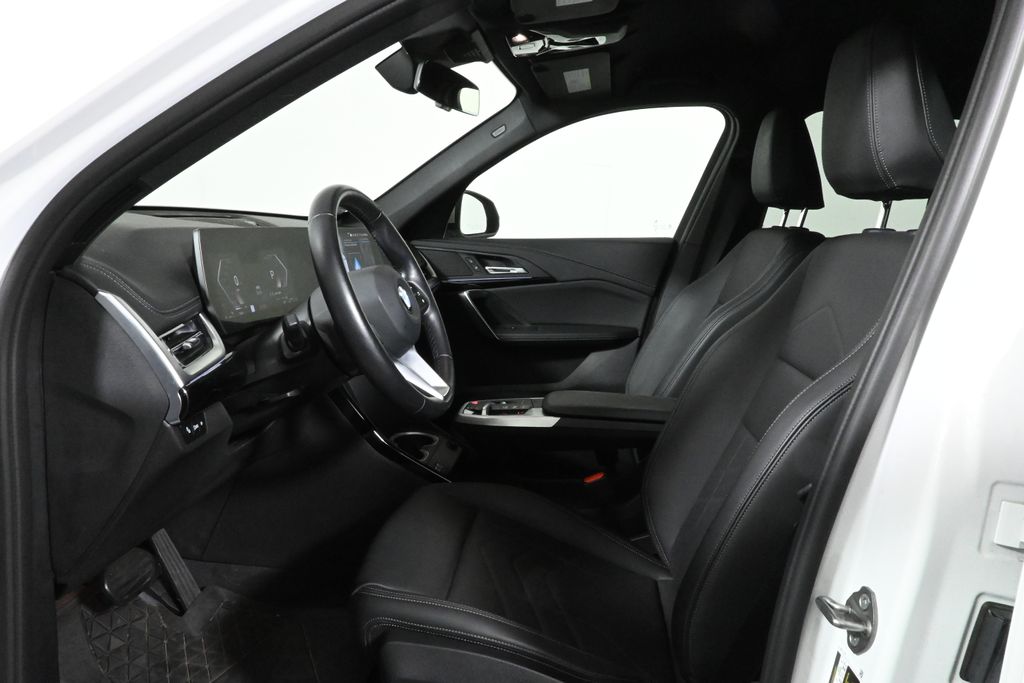 Thumbnail: 2023 BMW X1 - 3