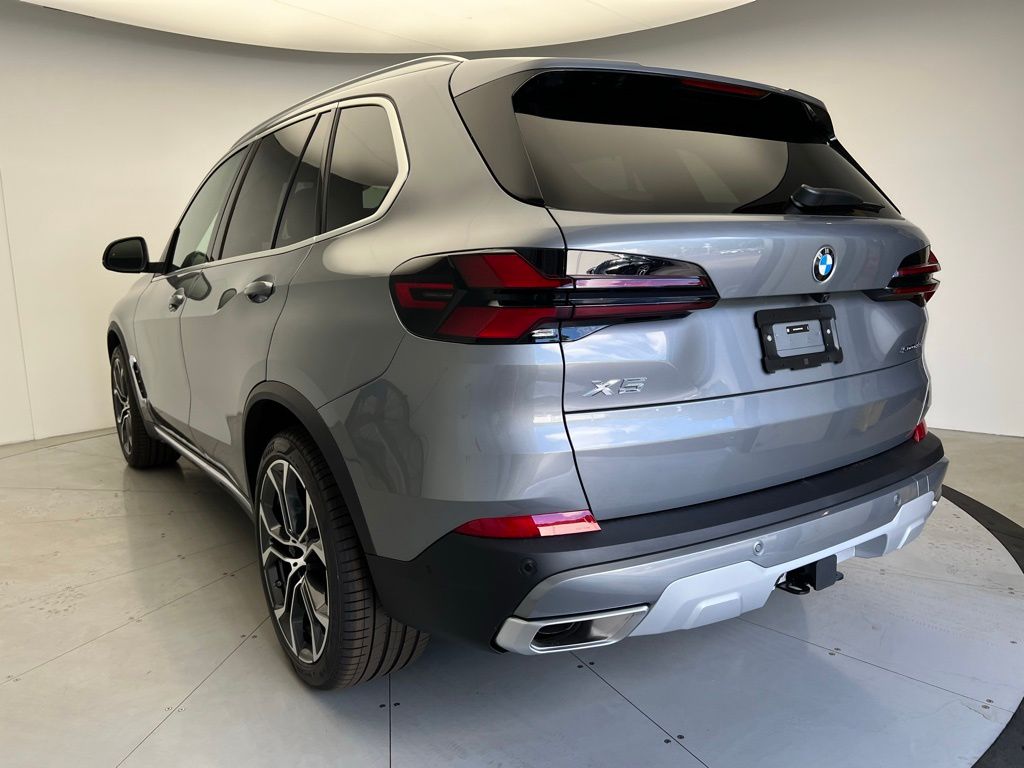 Thumbnail: 2026 BMW X5 - 4