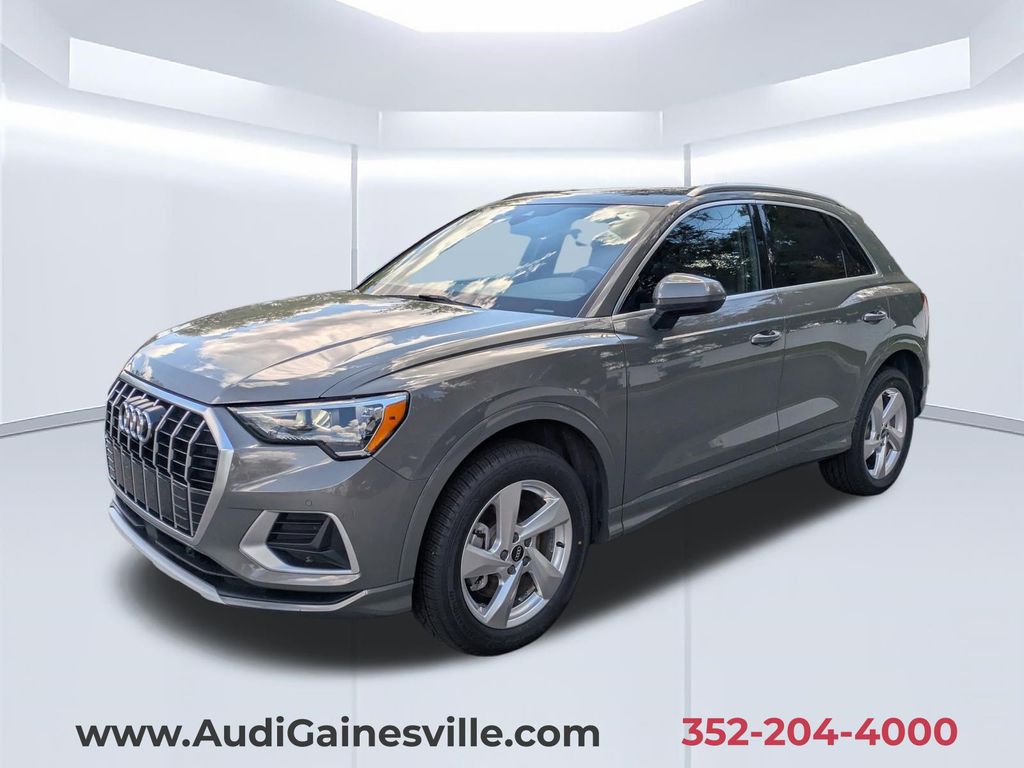 2022 Audi Q3 quattro Premium 40 TFSI