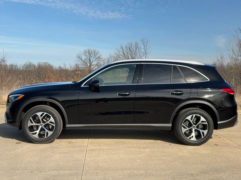 2025 Mercedes-Benz GLC GLC 350e photo