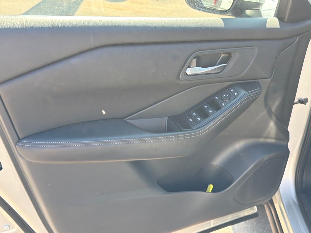 Used 2025 Silver Nissan SV image 10