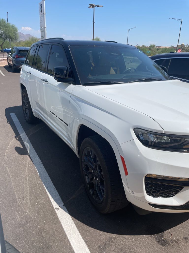 Thumbnail: 2025 Jeep Grand Cherokee - 3