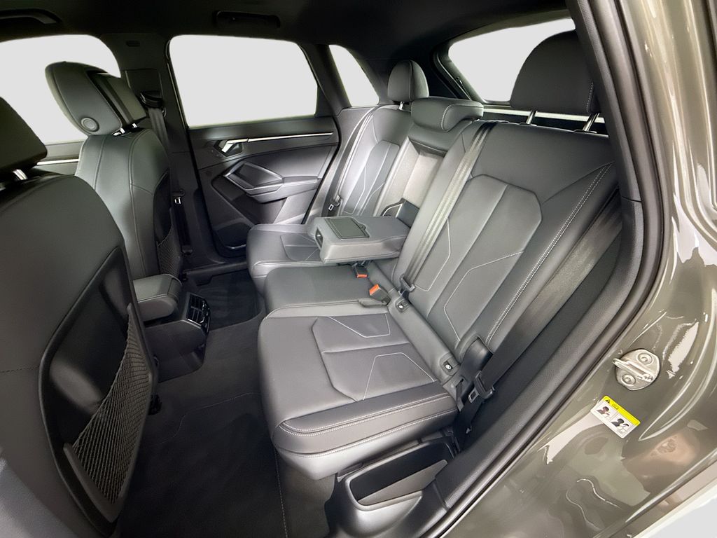 Thumbnail: 2025 Audi Q3 - 21