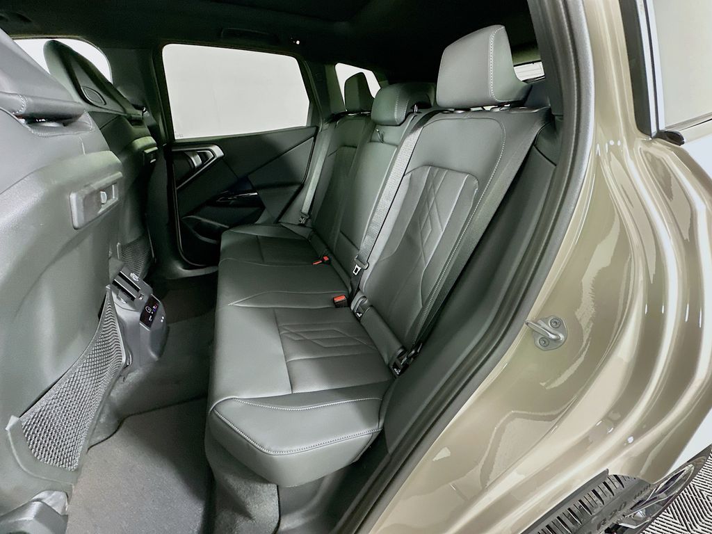 Thumbnail: 2026 BMW X3 - 17