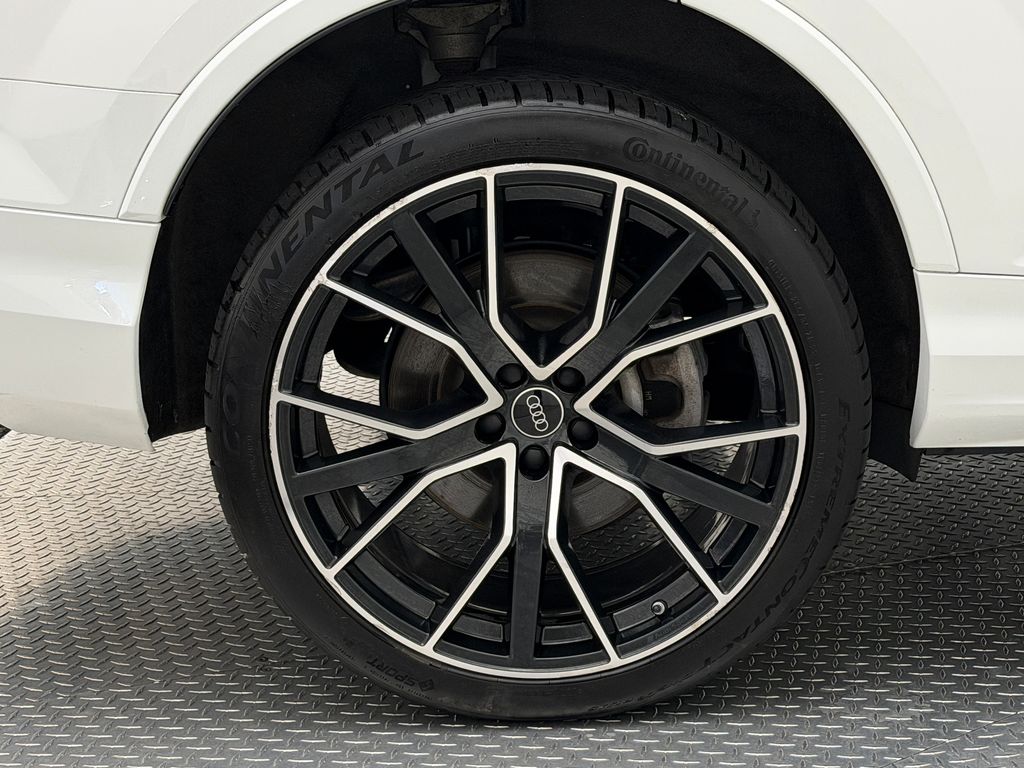Thumbnail: 2023 Audi Q7 - 9