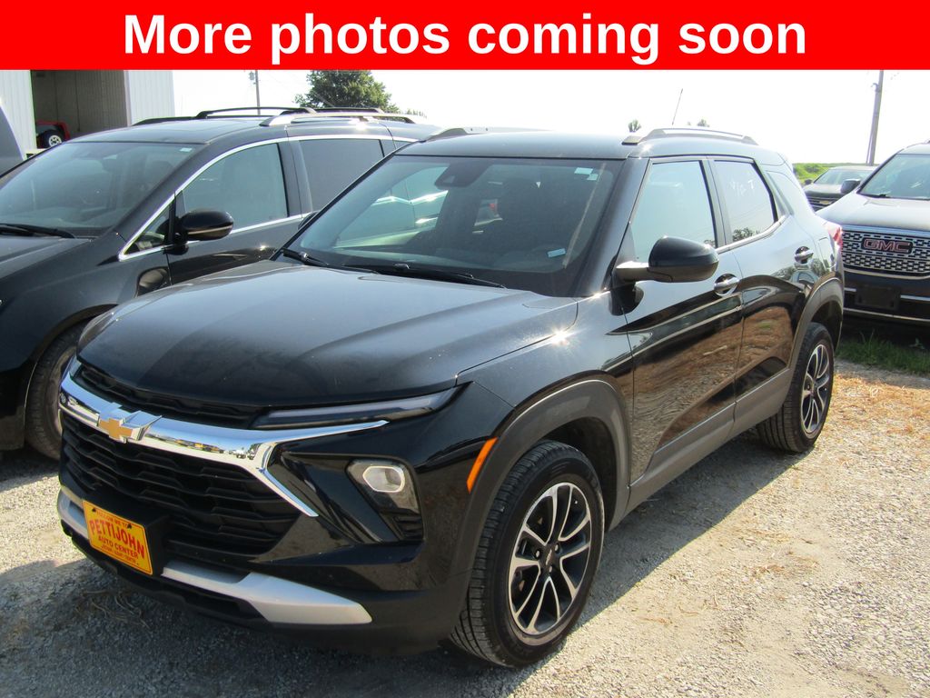 Mosaic Black Metallic 2025 Chevrolet Trailblazer SUV / Crossover Four-Wheel Drive 9-Speed Automatic