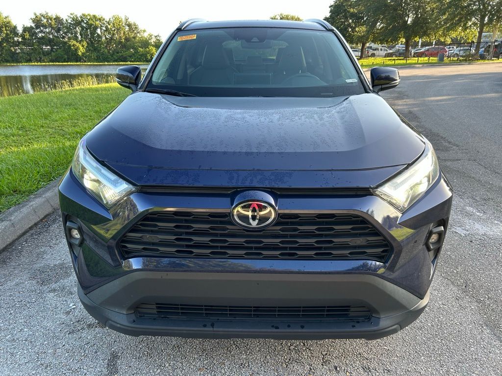 Thumbnail: 2022 Toyota RAV4 - 8