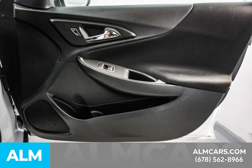 Used 2024 White Chevrolet LT image 44