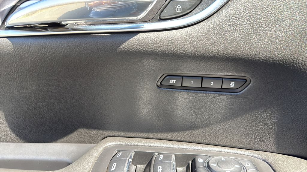 2022 Cadillac XT6