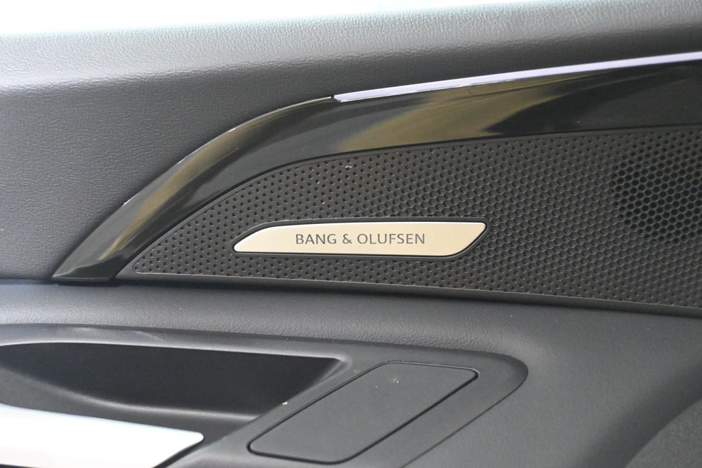 Thumbnail: 2025 Audi Q5 - 24