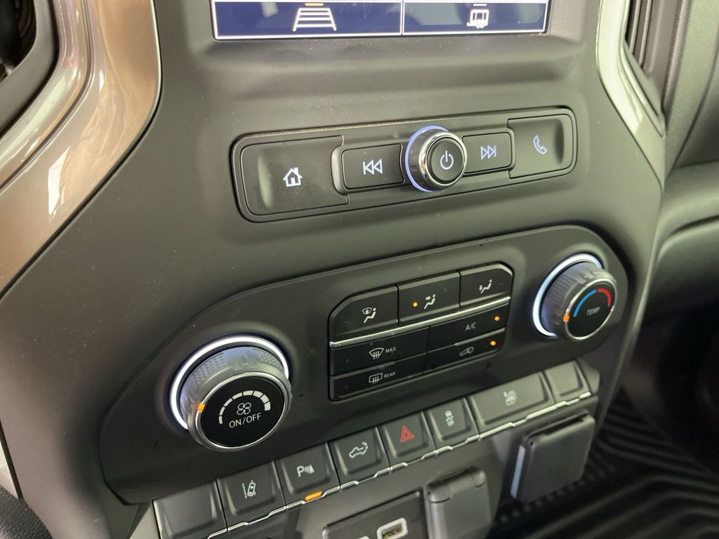 Thumbnail: 2025 Chevrolet Silverado 2500 - 32