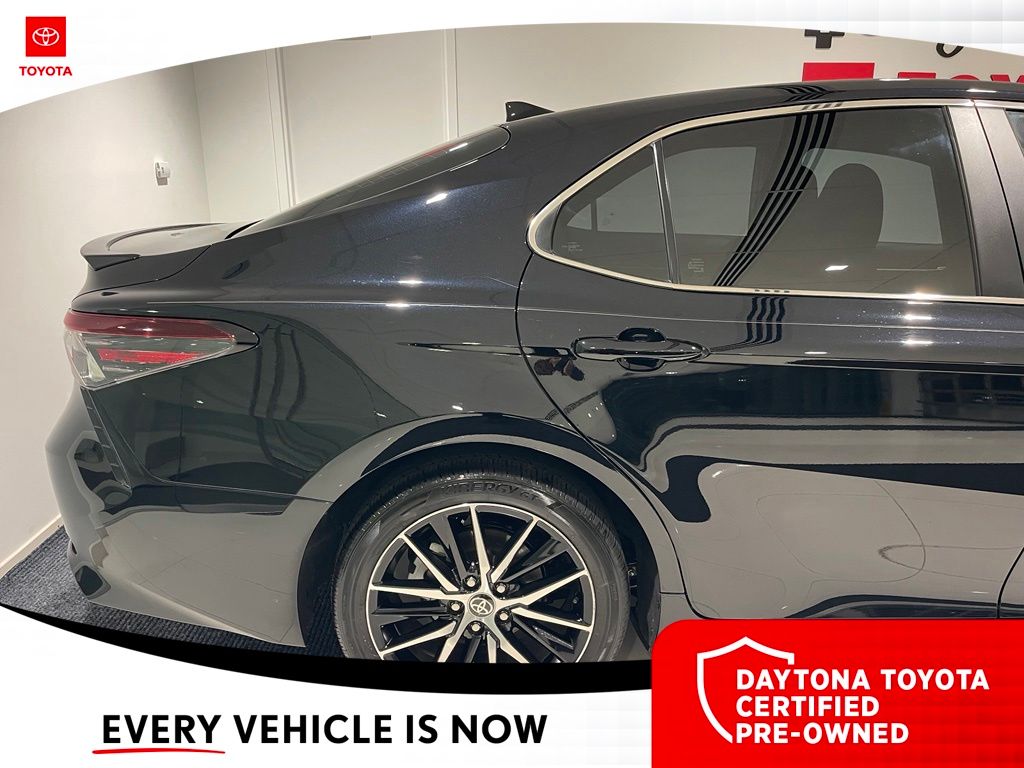 2024 Toyota Camry SE - Photo 6
