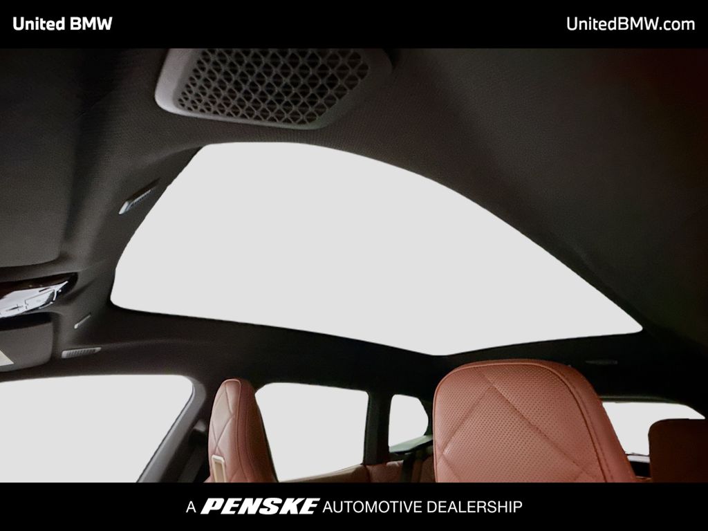 Thumbnail: 2022 BMW iX - 12