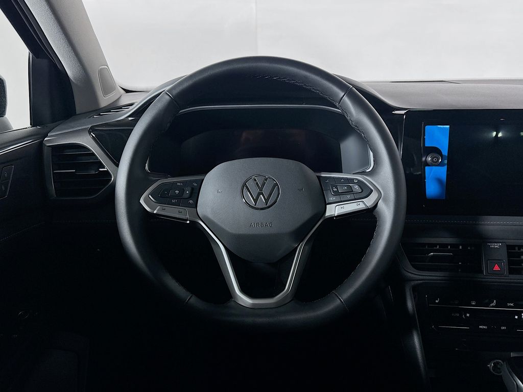 2025 Volkswagen Taos 1.5T SE Black