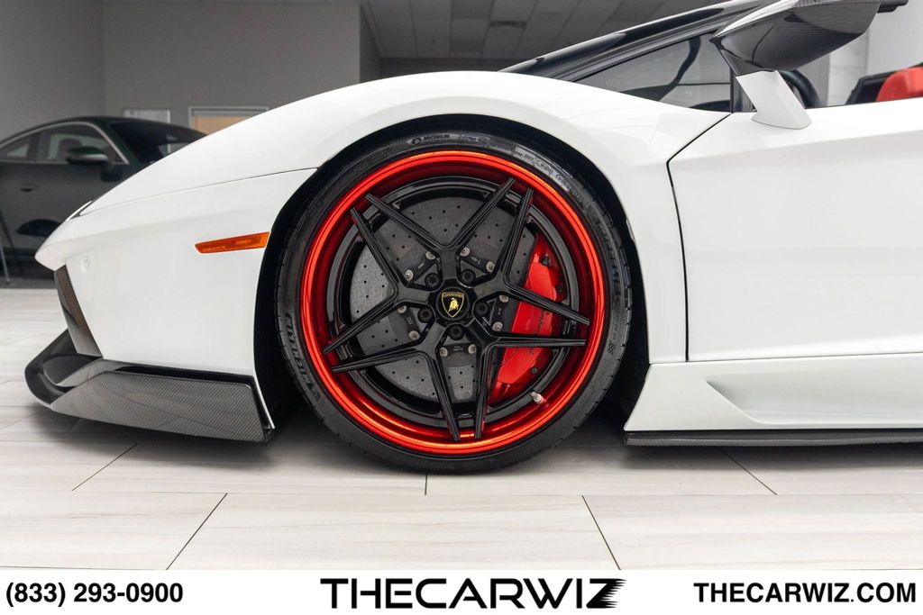 2017 Lamborghini Aventador Base - Photo 11