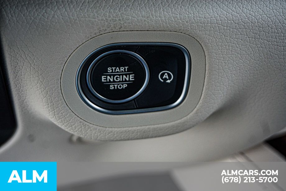 Used 2025 White Mercedes-Benz GLE 580 image 47
