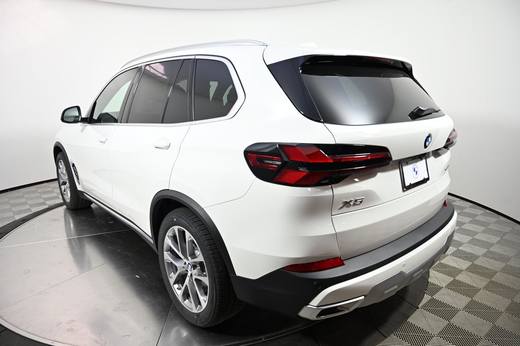 Thumbnail: 2026 BMW X5 - 3