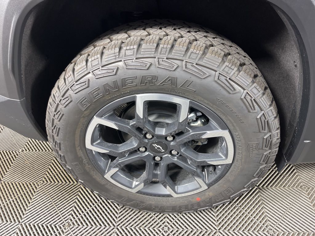 Thumbnail: 2026 Chevrolet Equinox - 17