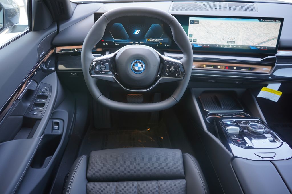 2024 BMW i5 eDrive40 15